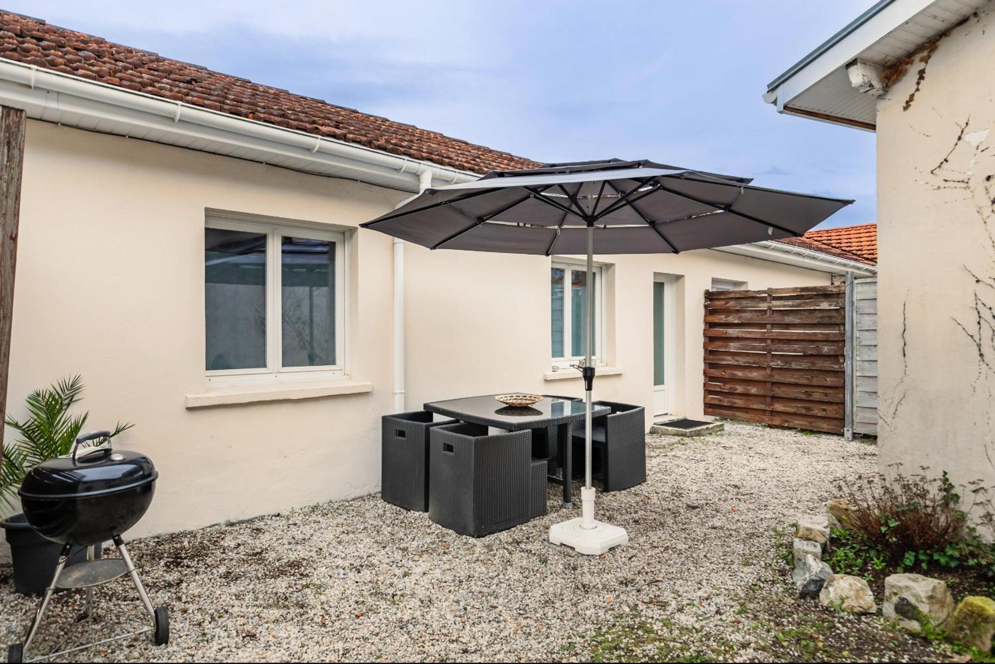 Vila Maisonnette Jardin Merignac Exteriér fotografie